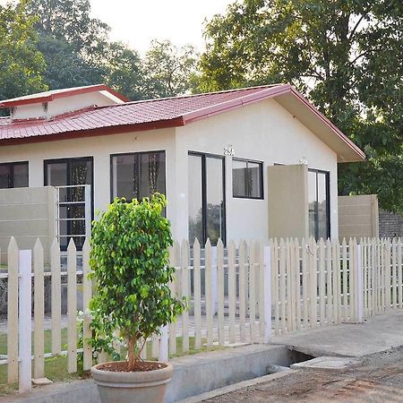 Sparsh Resort & Chalet Kalamb  ภายนอก รูปภาพ